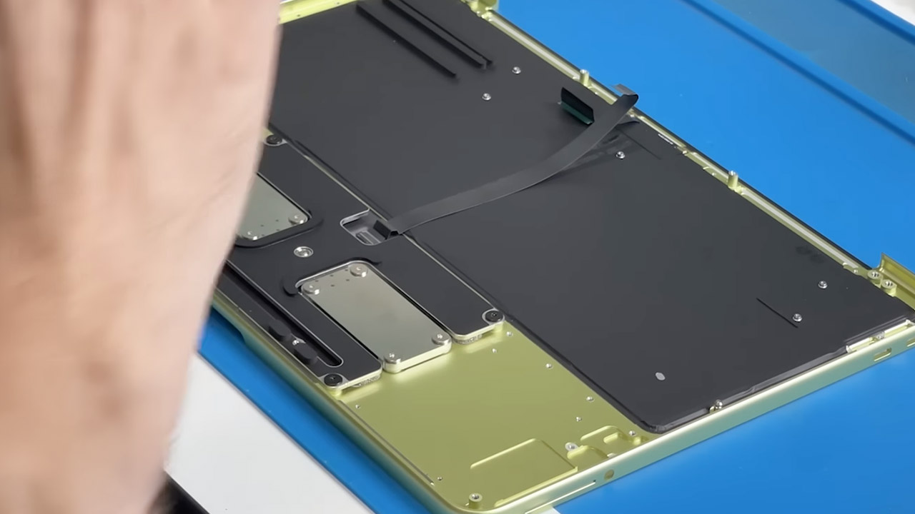 MacBook Neo Teardown Repair Disassmebly