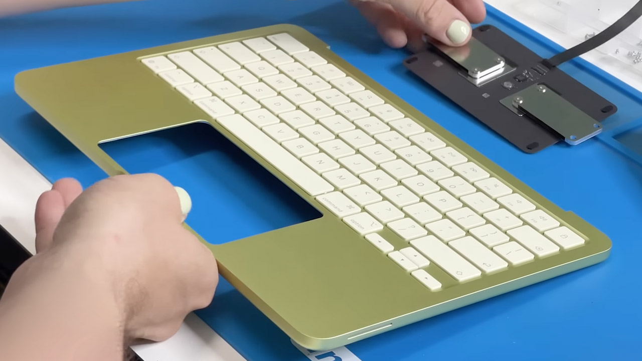 MacBook Neo Teardown Repair Disassmebly