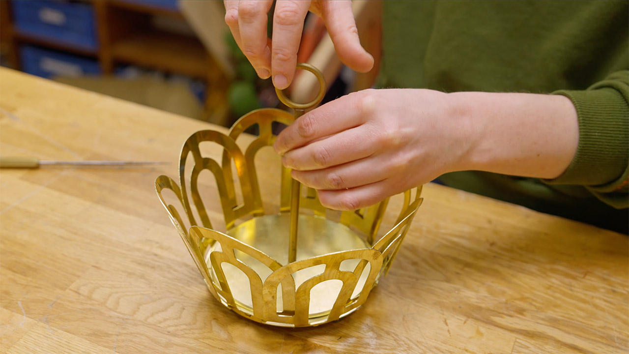 Shape-Shifting Mechanical Fruit Bowl