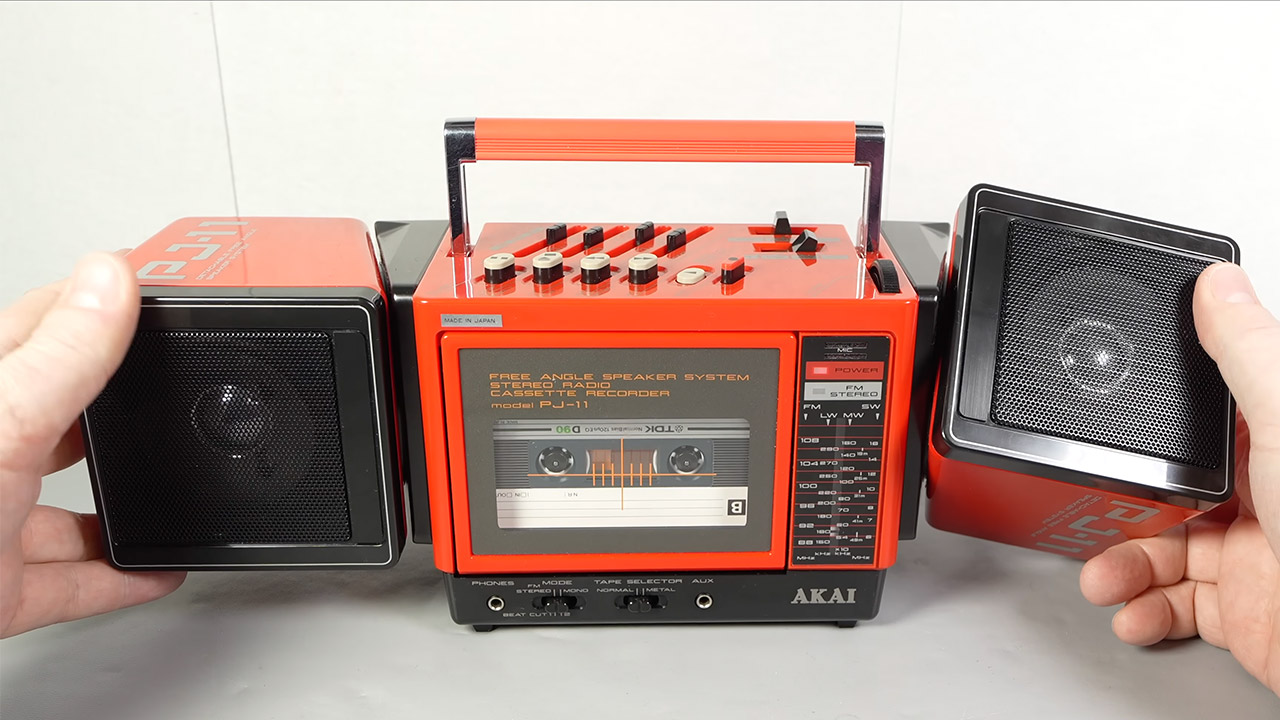 Akai PJ-11 Mini Stereo Rotating Speakers 1984