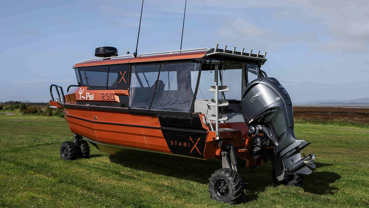 StabiX 250UC Amphibious Camper