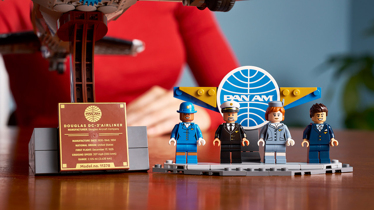 LEGO Icons Douglas DC-3 Pan Am Airliner 11378 Set