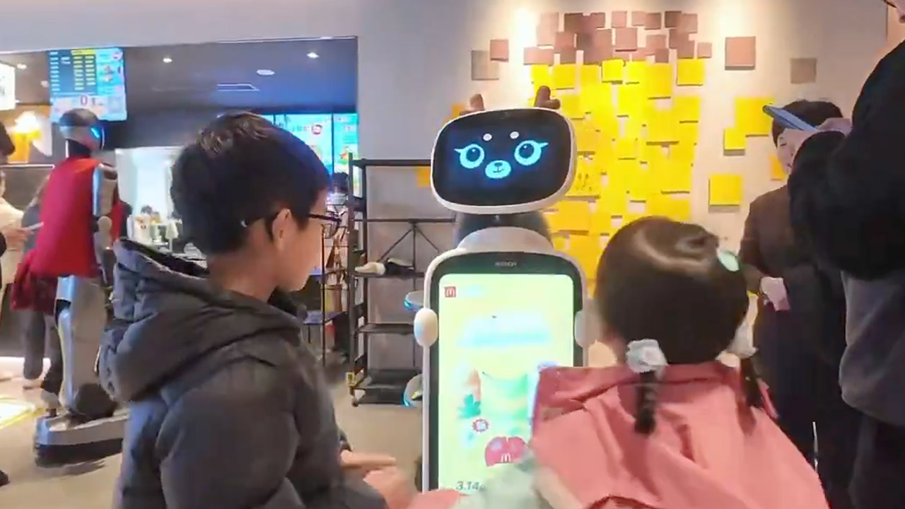 McDonald's Shanghai China Robots