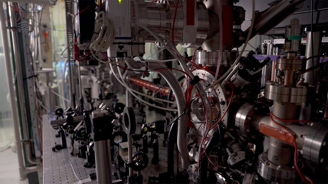 Australia ANU Scientists Two Atoms Exist Same Time Different Location