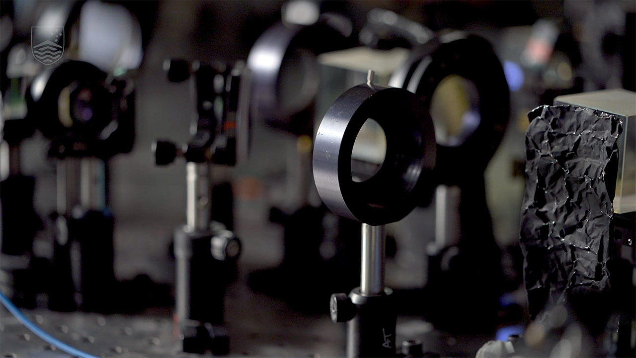 Australia ANU Scientists Two Atoms Exist Same Time Different Location