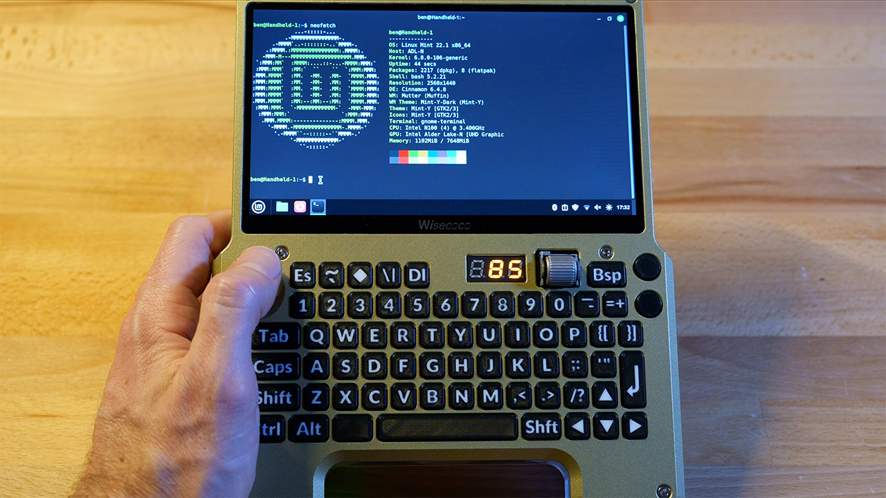 Ben Ultimate Handheld PC Linux