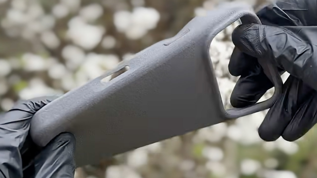 iPhone 17 Pro Lightning Port Case