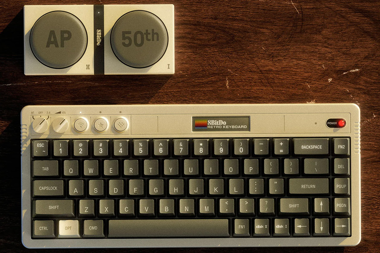 8Bitdo Retro 68 Keyboard AP50th Limited Edition