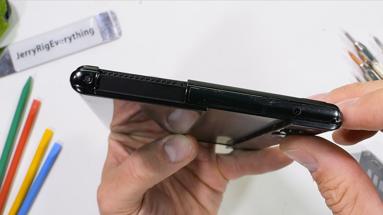 Jerry Rig Everything LG Rollable Phone Disassembly Teardown