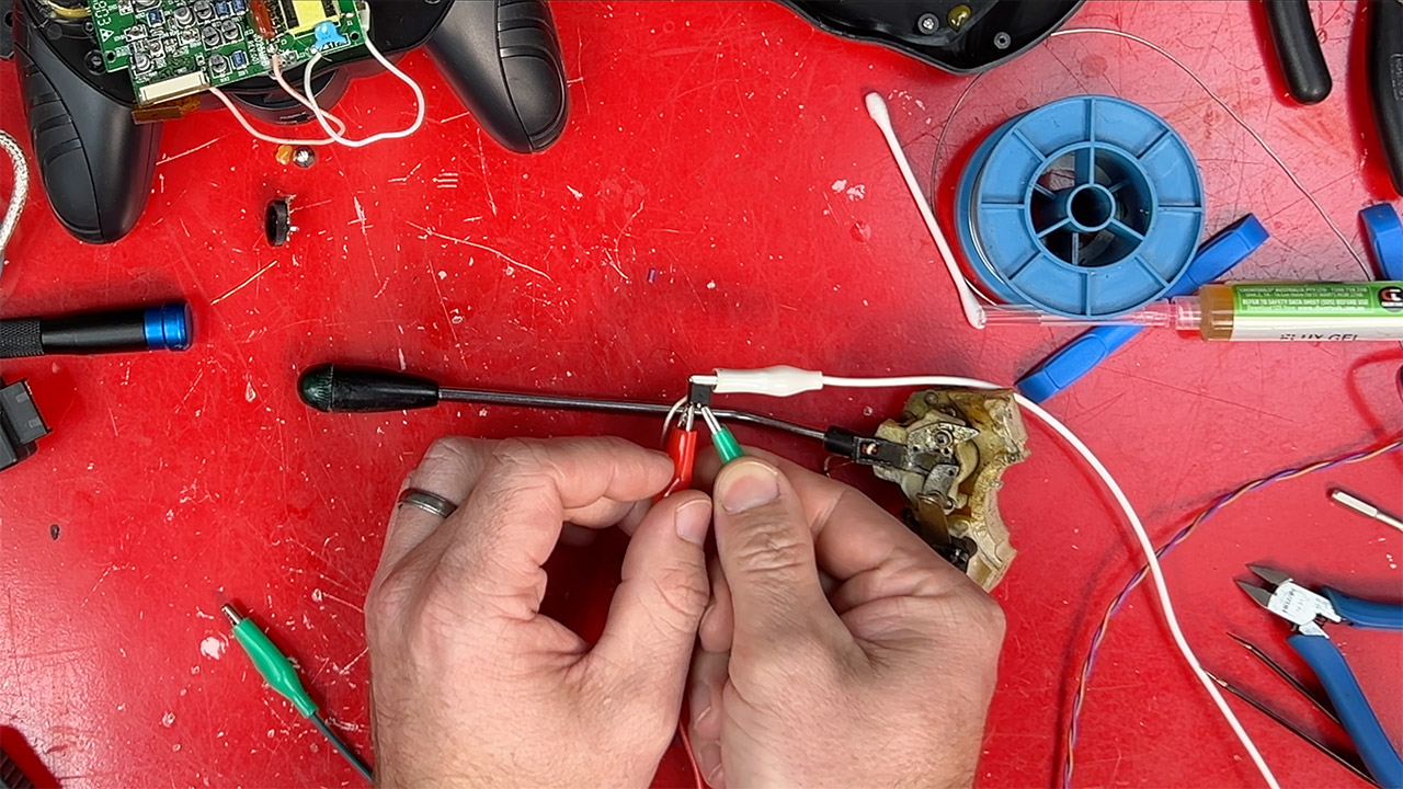 Original PlayStation Portal Intech Controller and Game Screen