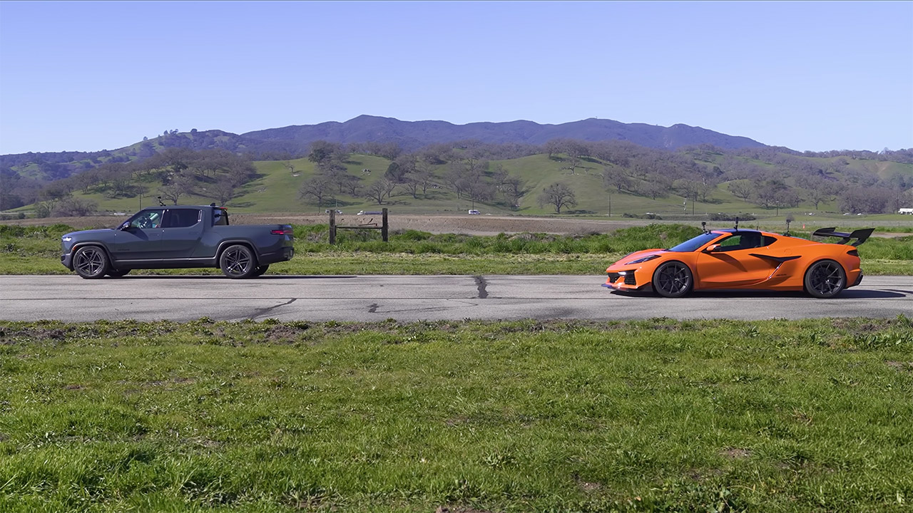 Rivian R1T Corvette Z06 Drag Racing