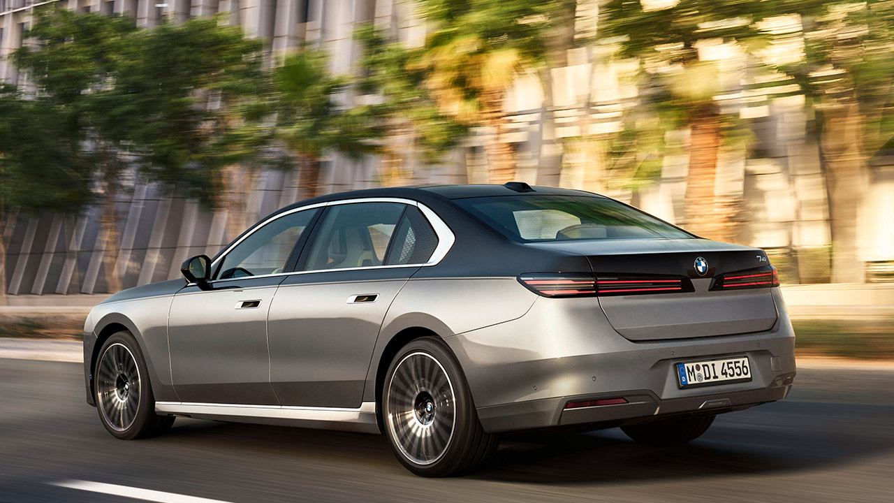 2027 BMW i7 EV Reveal