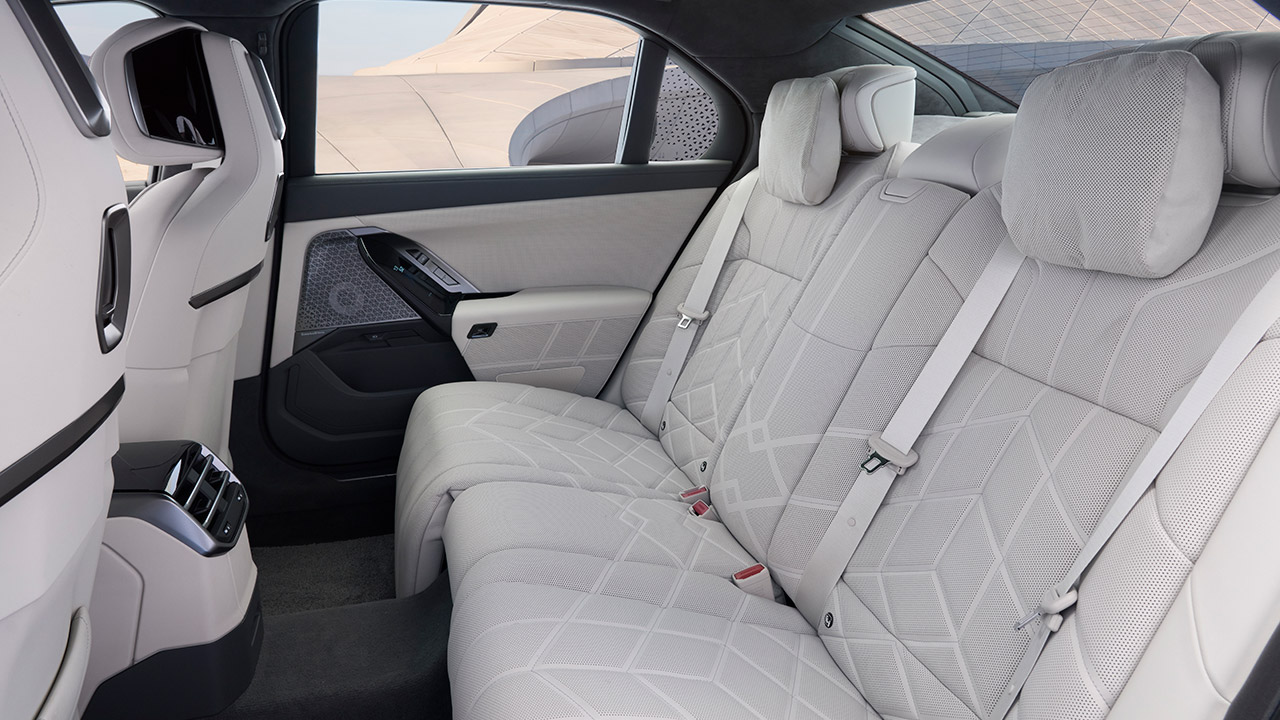 2027 BMW i7 EV Interior