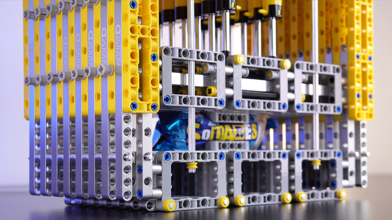 Strongest LEGO Crusher Air-Powered