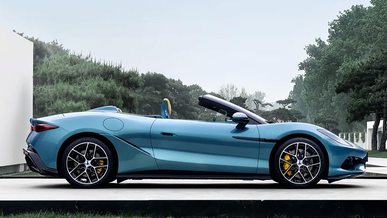BYD Denza Z Electric Supercar Convertible
