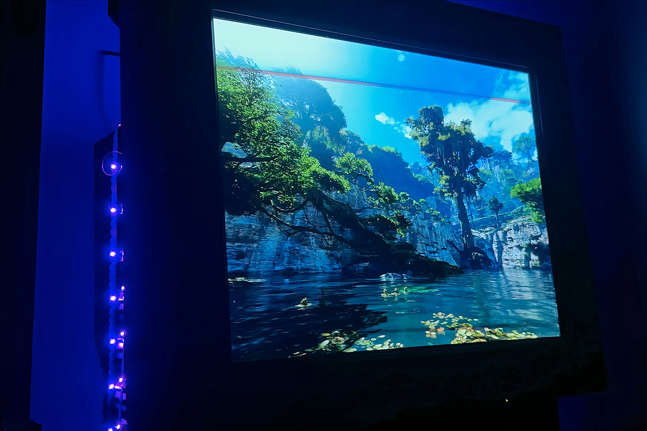 Vintage CRT Monitor 4K Gaming