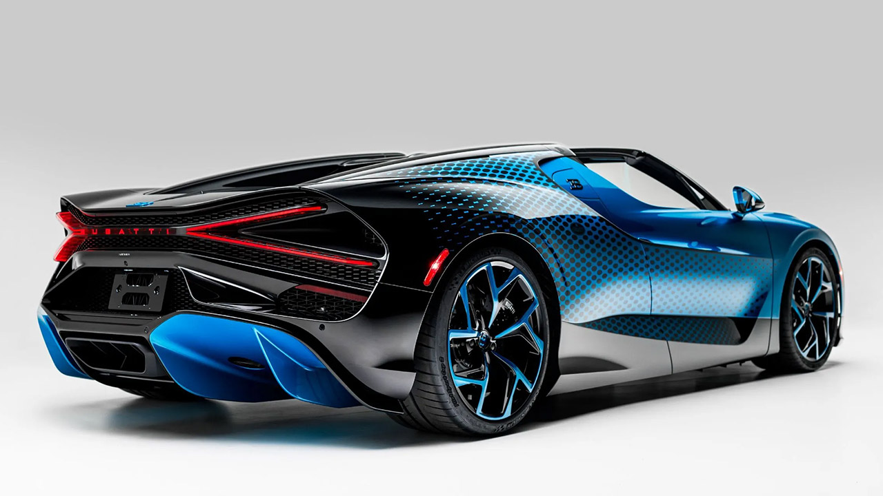 StradMan Bugatti W16 Mistral Fly Bug Hypercar