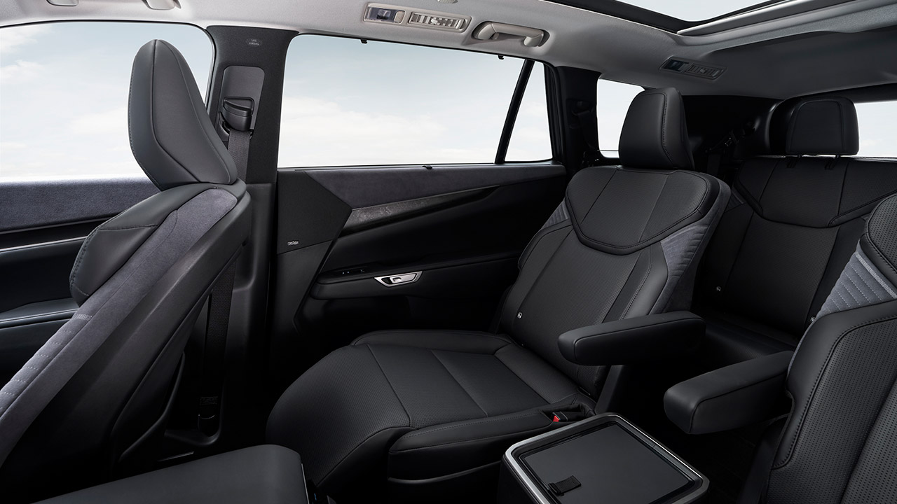 Lexus TZ Electric SUV Interior