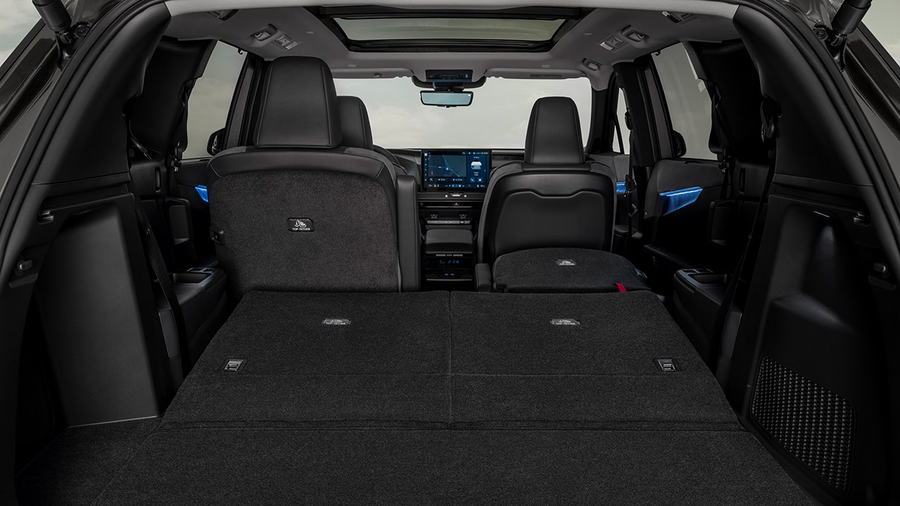 Lexus TZ Electric SUV Interior