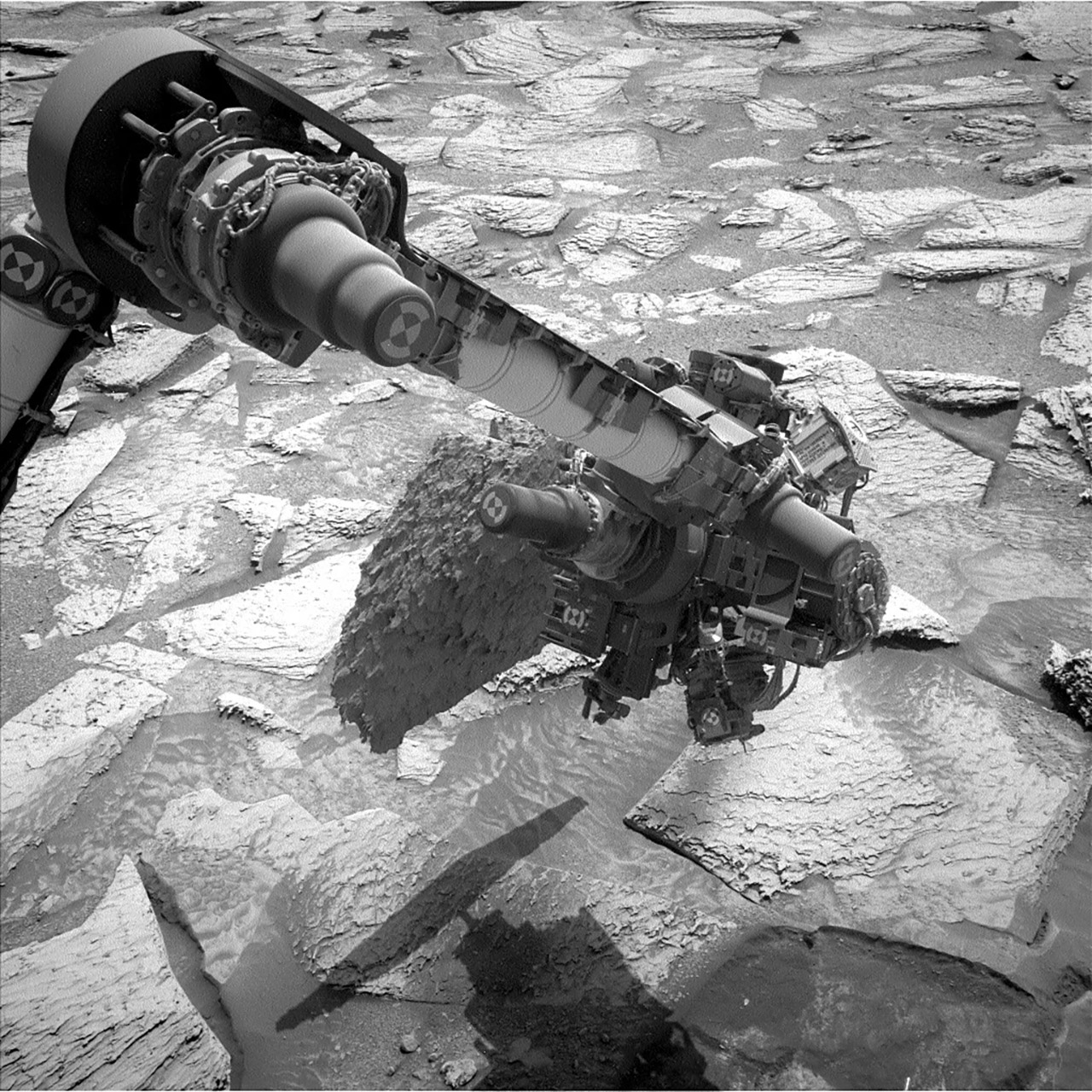 NASA Curiosity Rover Mars Arm Stuck Rock