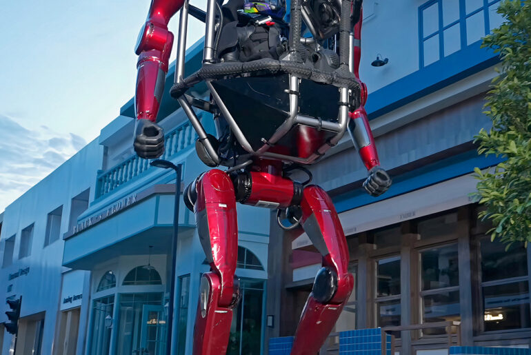 Unitree Manned Robot Mech GD01 Reveal