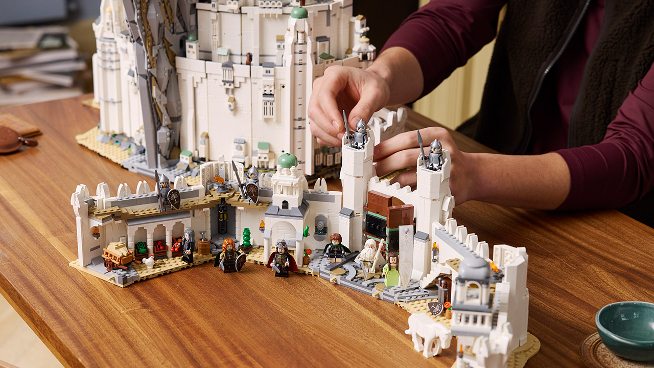 11377 LEGO Icons The Lord of the Rings Minas Tirith Set