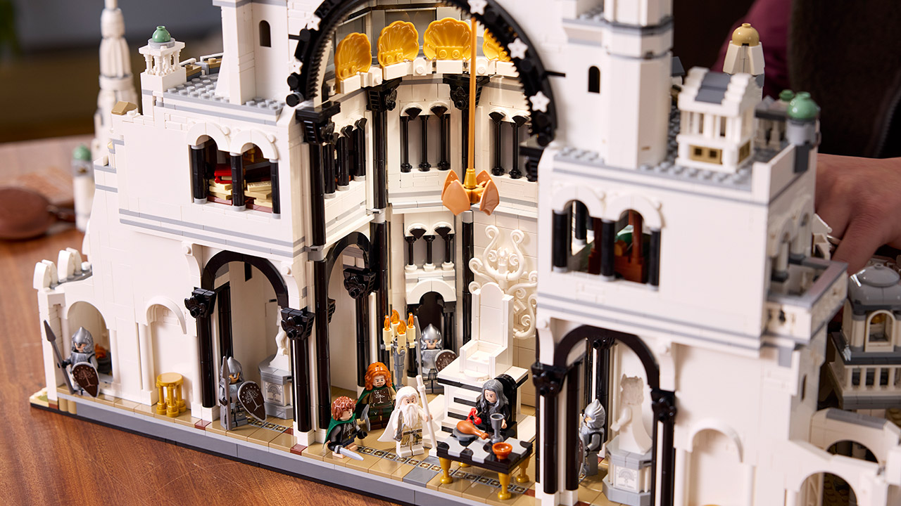 11377 LEGO Icons The Lord of the Rings Minas Tirith Set