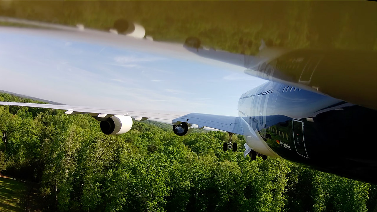 Ramy RC World's Largest Remote-Controlled A380 Plane