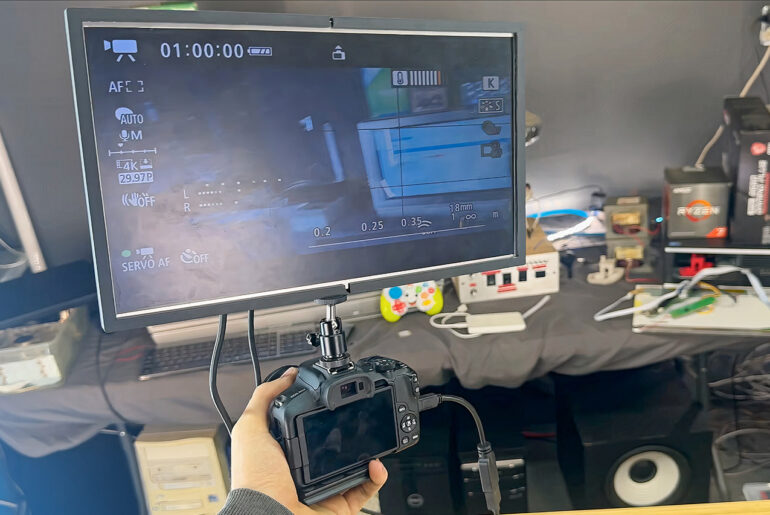 Broken Laptop Screen to Portable Monitor Project
