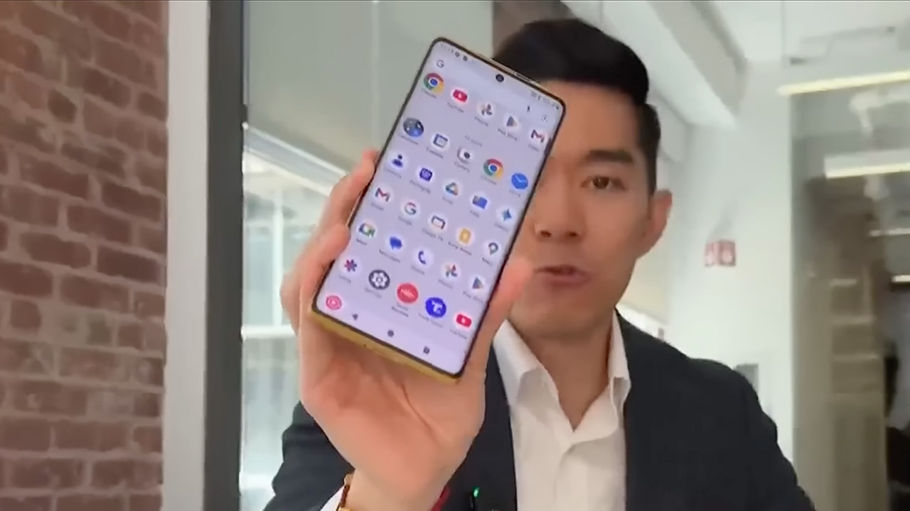 NBC News Trump Mobile T1 Phone Hands-On Test
