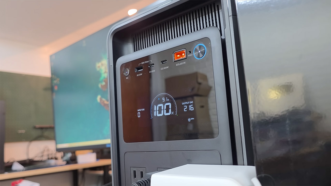 Anker Solix S2000 Battery-Powered Desktop PC System