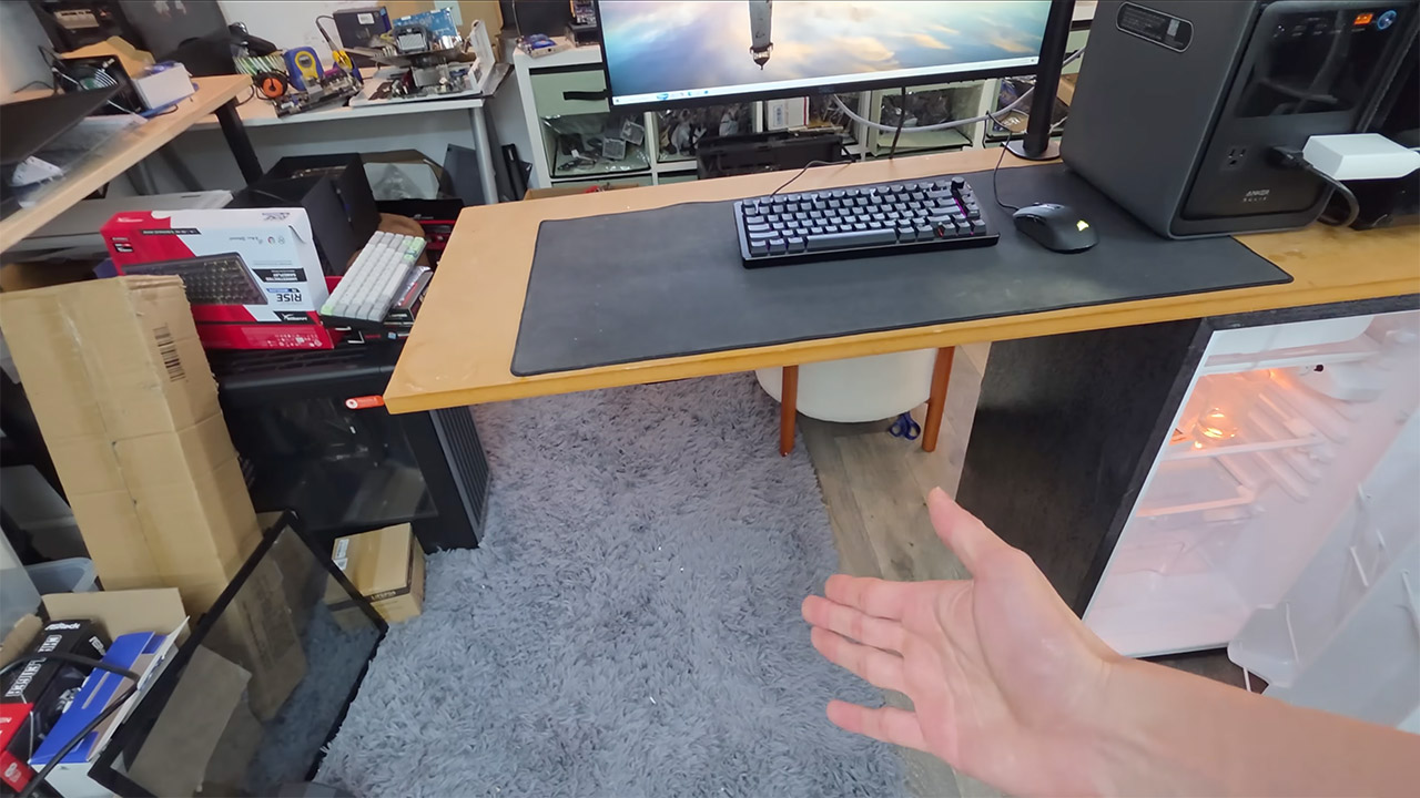 Anker Solix S2000 Battery-Powered Desktop PC System
