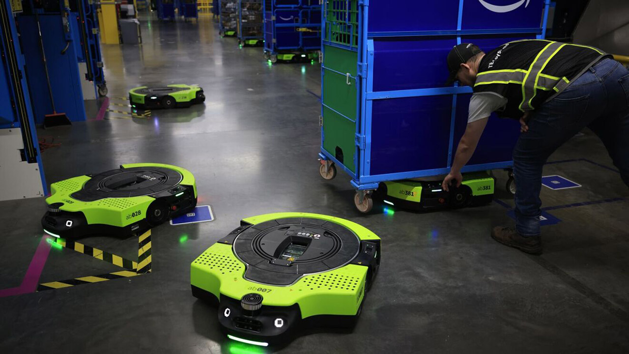 Next-Gen Amazon Proteus Robot Warehouse