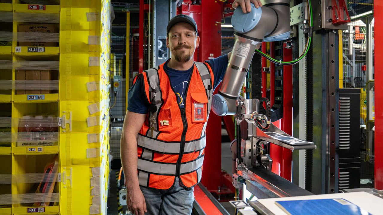 Next-Gen Amazon Proteus Robot Warehouse