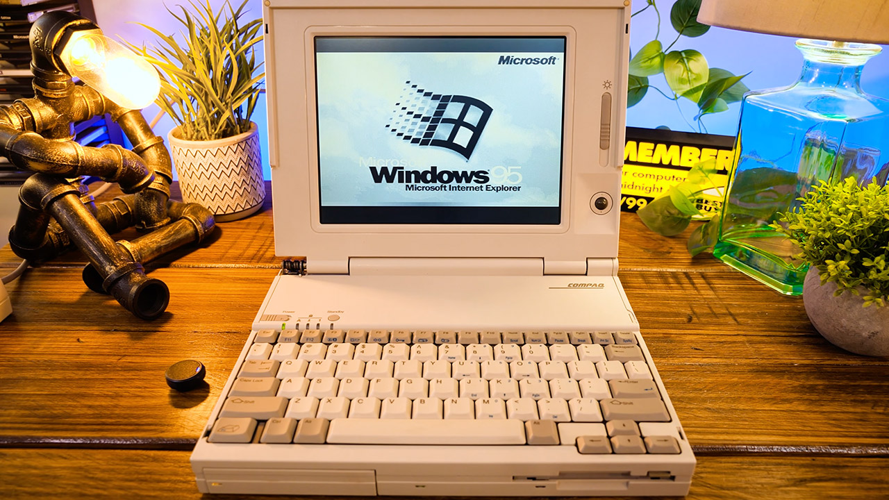 Compaq LTE Lite 4/25E Laptop