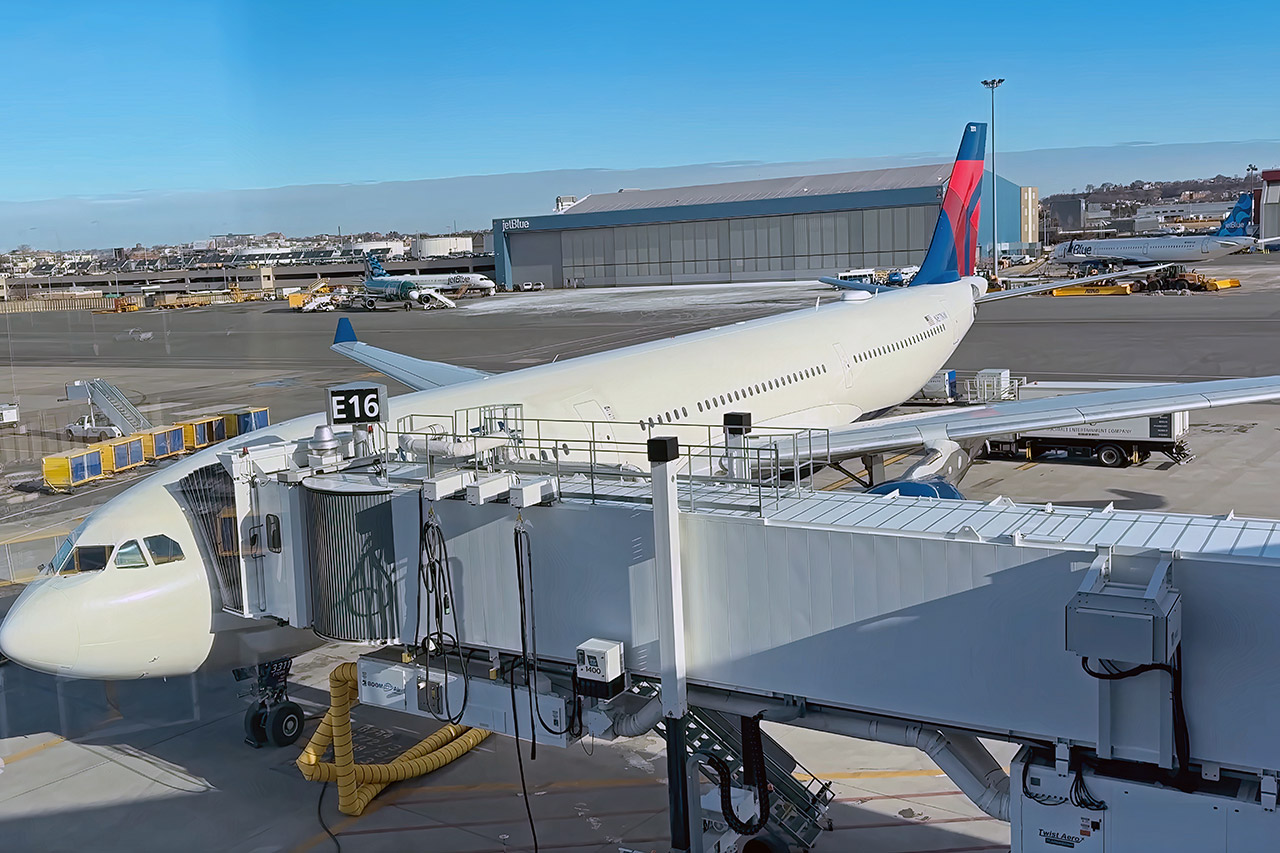 Paris to Réunion and Boston to Honolulu are Domestic Flights That Defy Distance, Officially World’s Longest