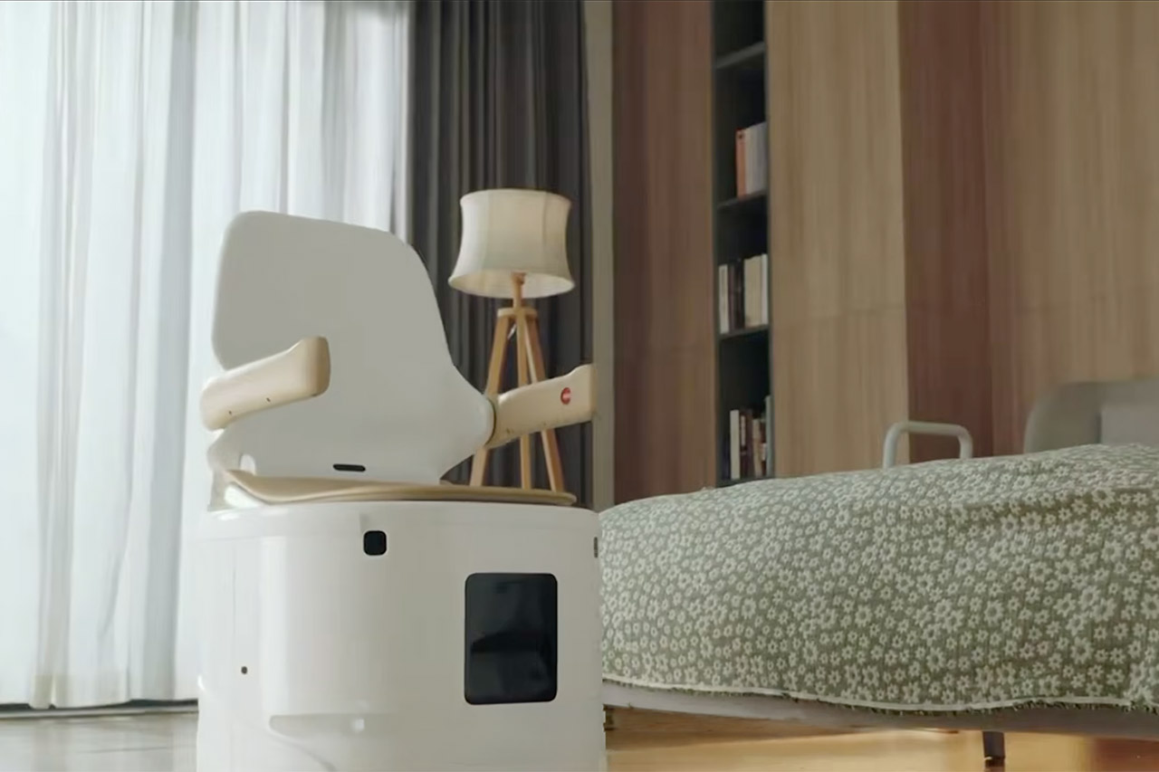 Yueban Xiaoban Self-Driving Toilet Robot