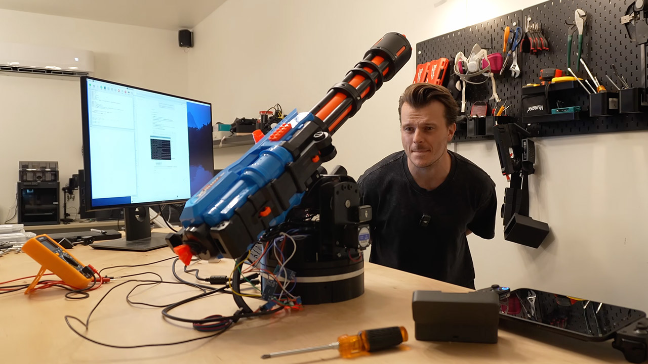 Walter Workshop Sentry Robot Camera Security