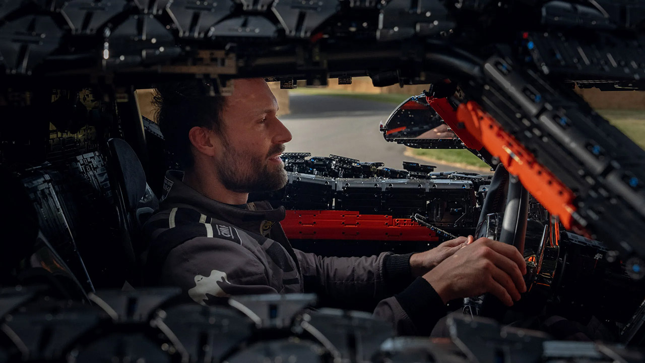 LEGO Technic Koenigsegg Sadair's Spear Megacar