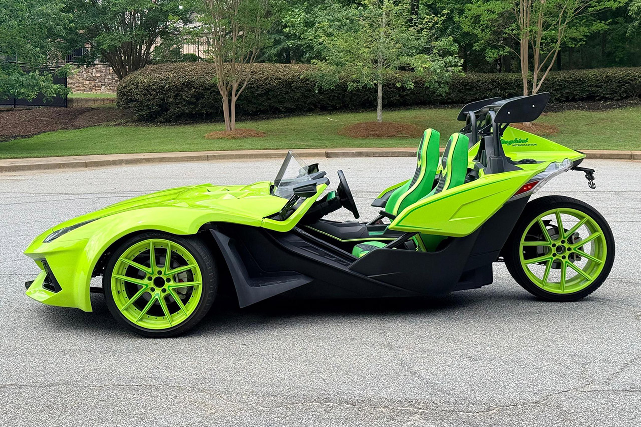 2023 Polaris Slingshot R Lamborghini Aventador Body Kit