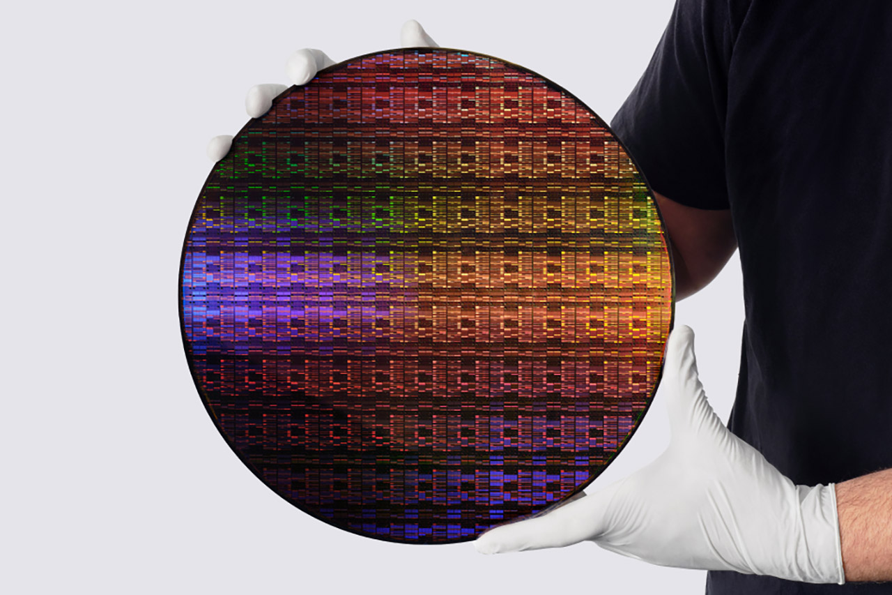 IBM World's First Sub-1 Nanometer Chip Smallest