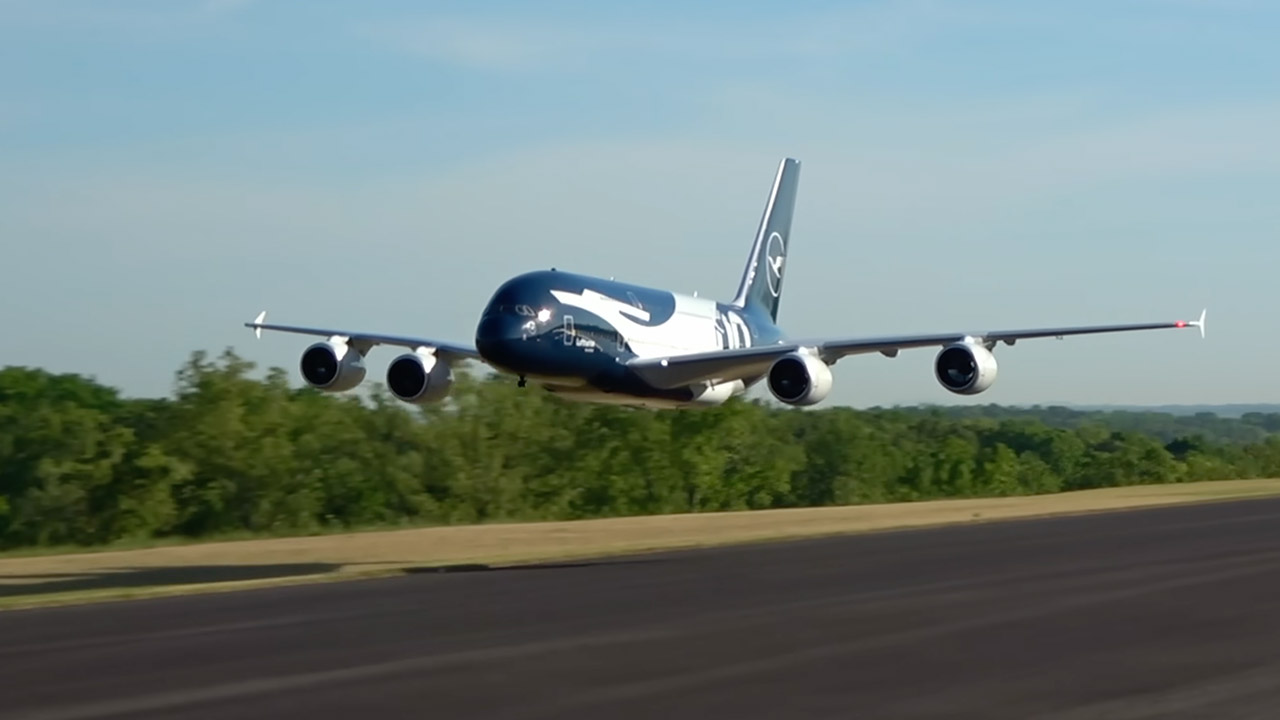 Ramy RC World's Largest Remote-Controlled R/C Airbus A380 Jet