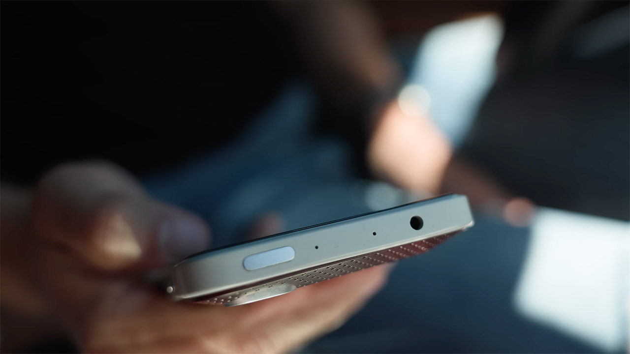Clicks Communicator Prototype Smartphone Hands-On