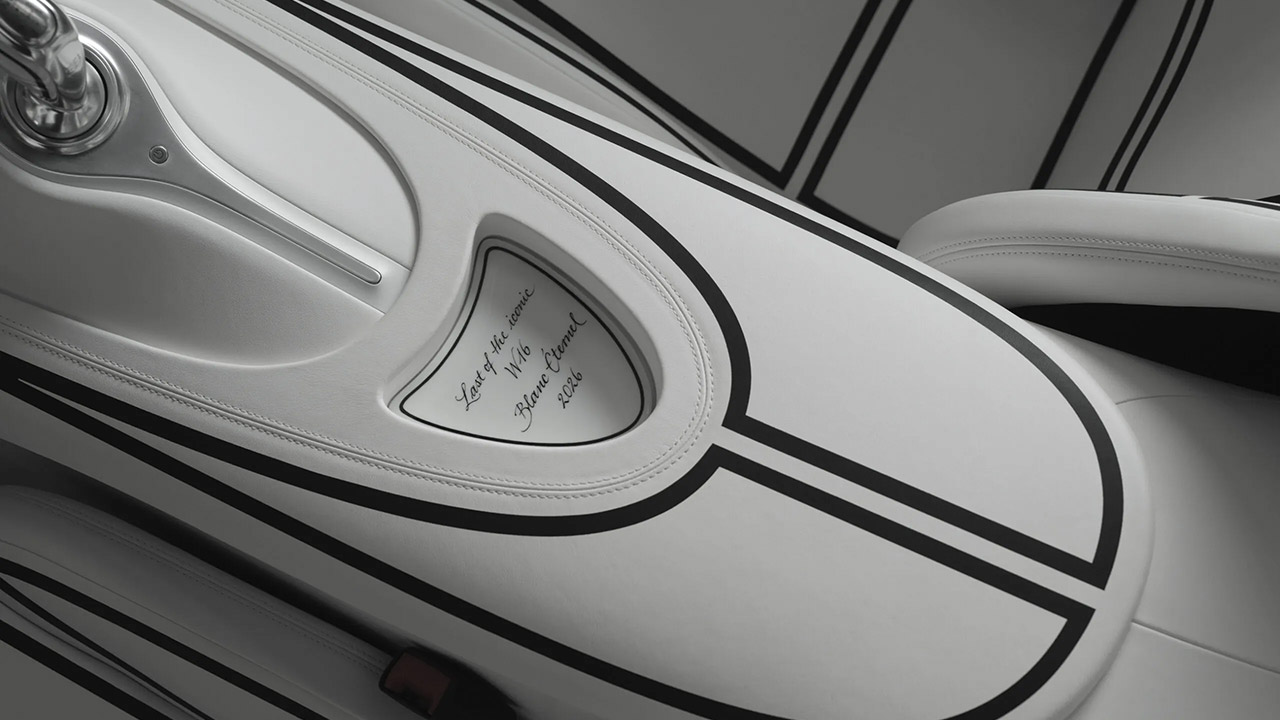 Bugatti W16 Mistral Blanc Eternal Interior