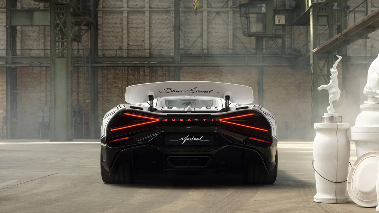 Bugatti W16 Mistral Blanc Eternal Porcelain