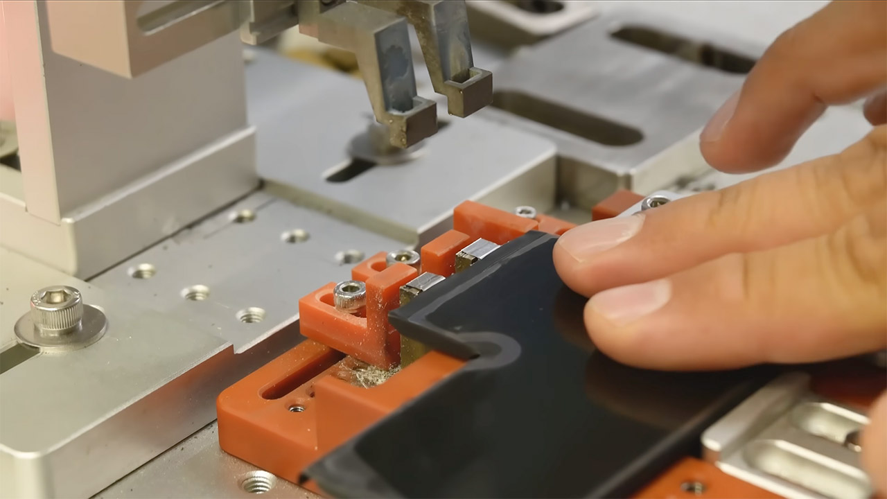 iFixit How iPhone Replacement Batteries are Made