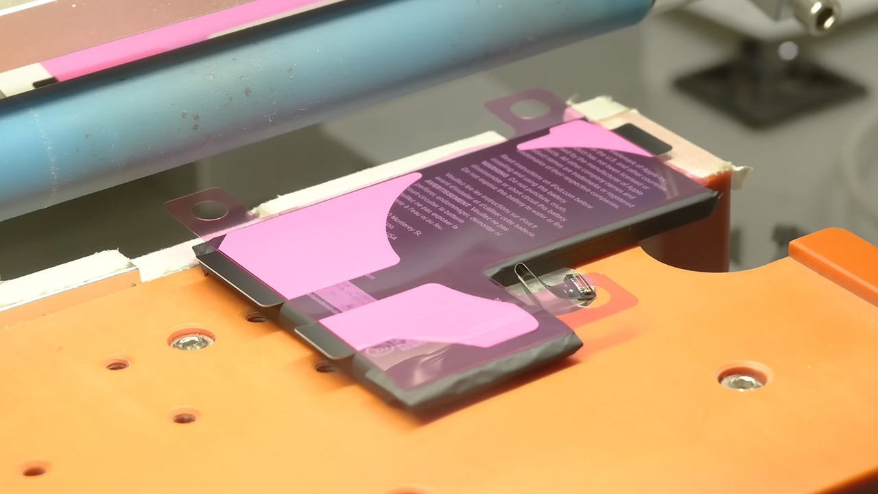 iFixit How iPhone Replacement Batteries are Made