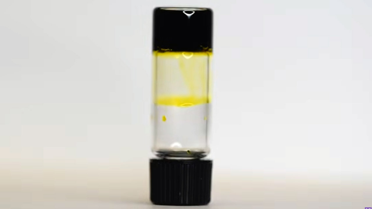 Northwestern University Yellow Shape-Shifting Liquid Black Gel Energy Storage