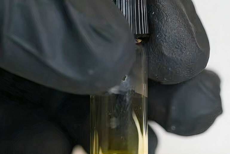 Northwestern University Yellow Shape-Shifting Liquid Black Gel Energy Storage
