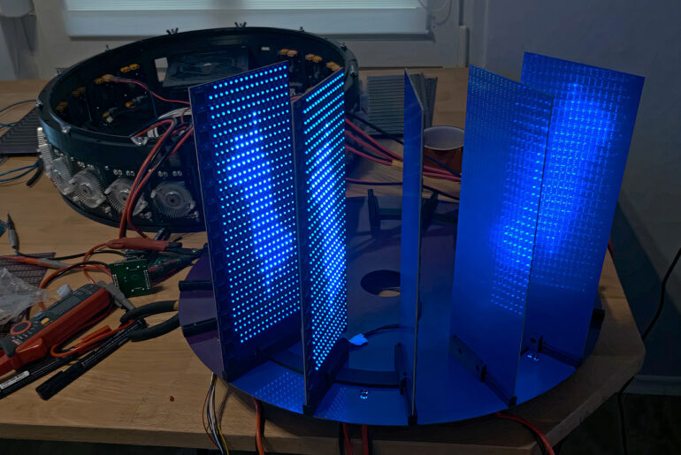 Homemade DIY Custom GPU Card RISC-V Bitluni